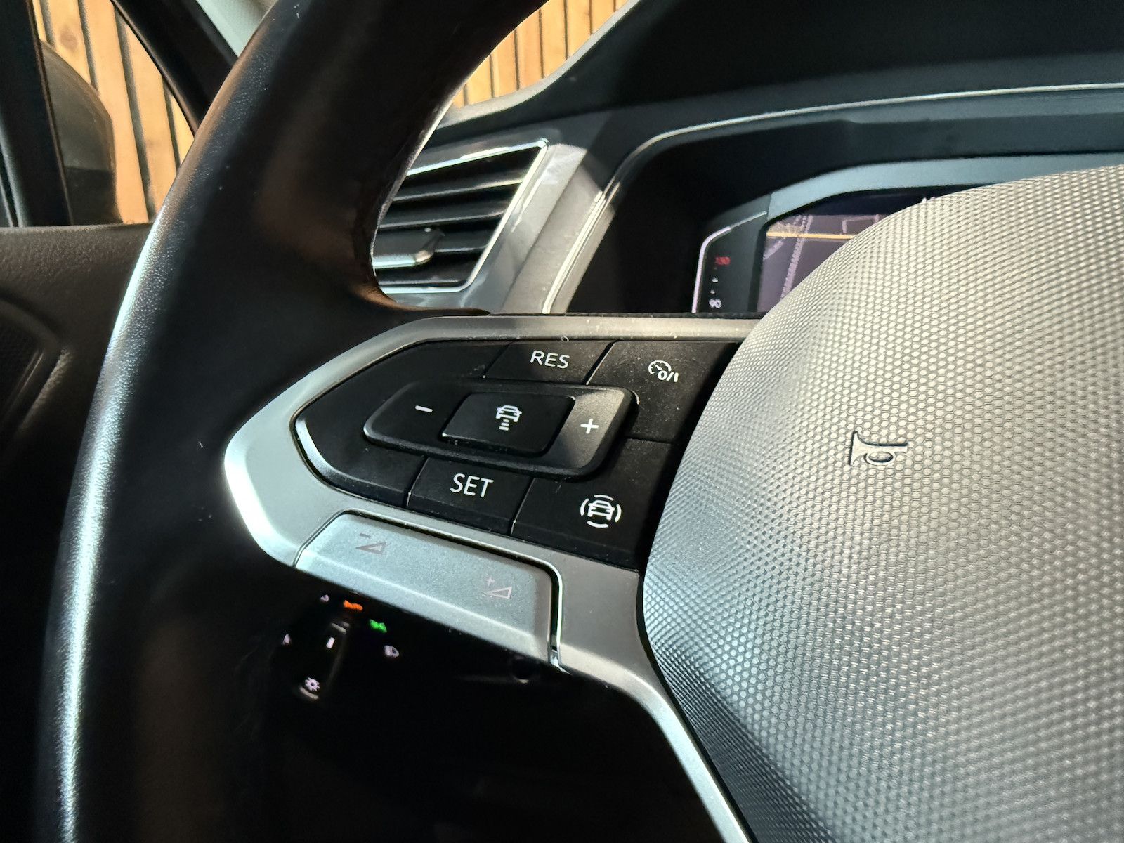 Fahrzeugabbildung Volkswagen Tiguan Allspace 2,0TDI 4M *Navi*AHK*Matrix*Head*
