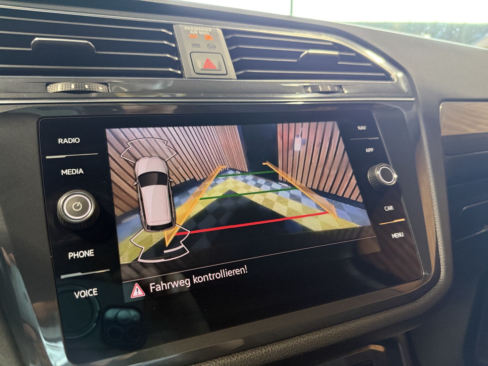 Fahrzeugabbildung Volkswagen Tiguan Allspace 2,0TDI 4M *Navi*AHK*Matrix*Head*