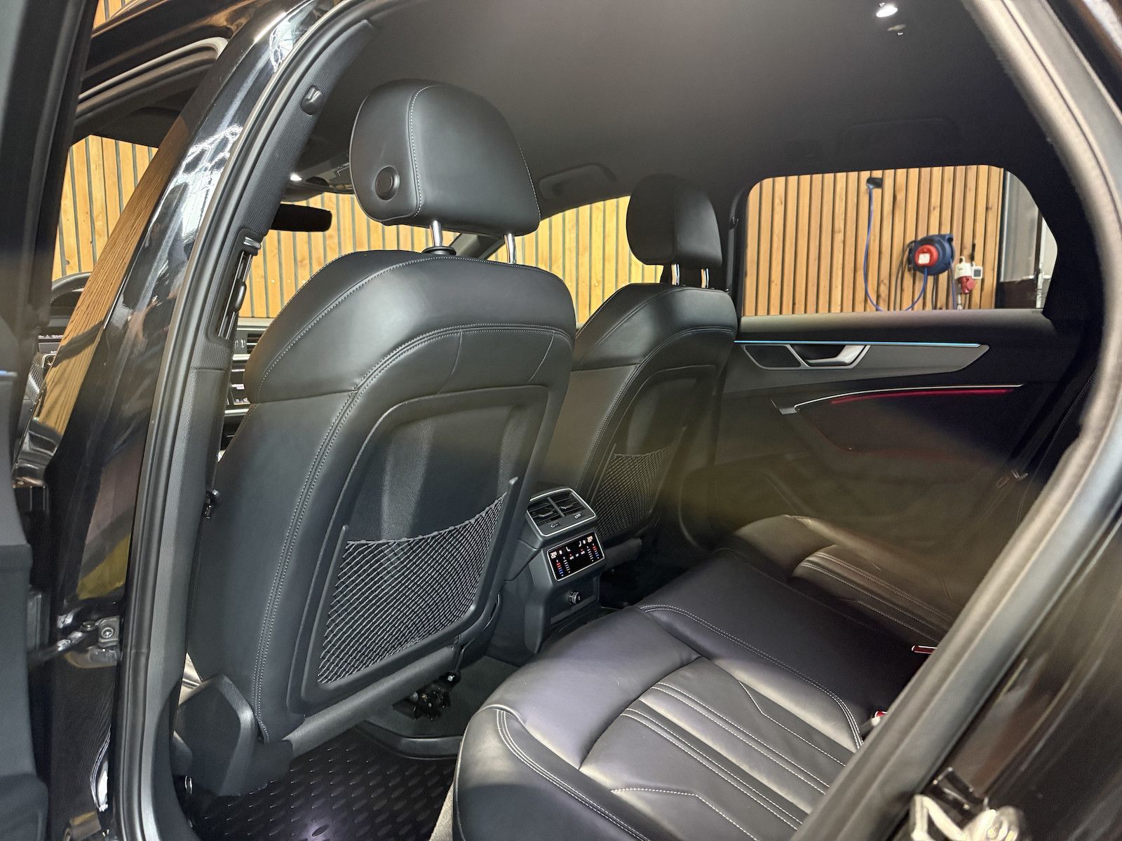 Fahrzeugabbildung Audi A6 Avant 45 TDI qu. S-Line *Navi*ACC*Head*Keyl.*