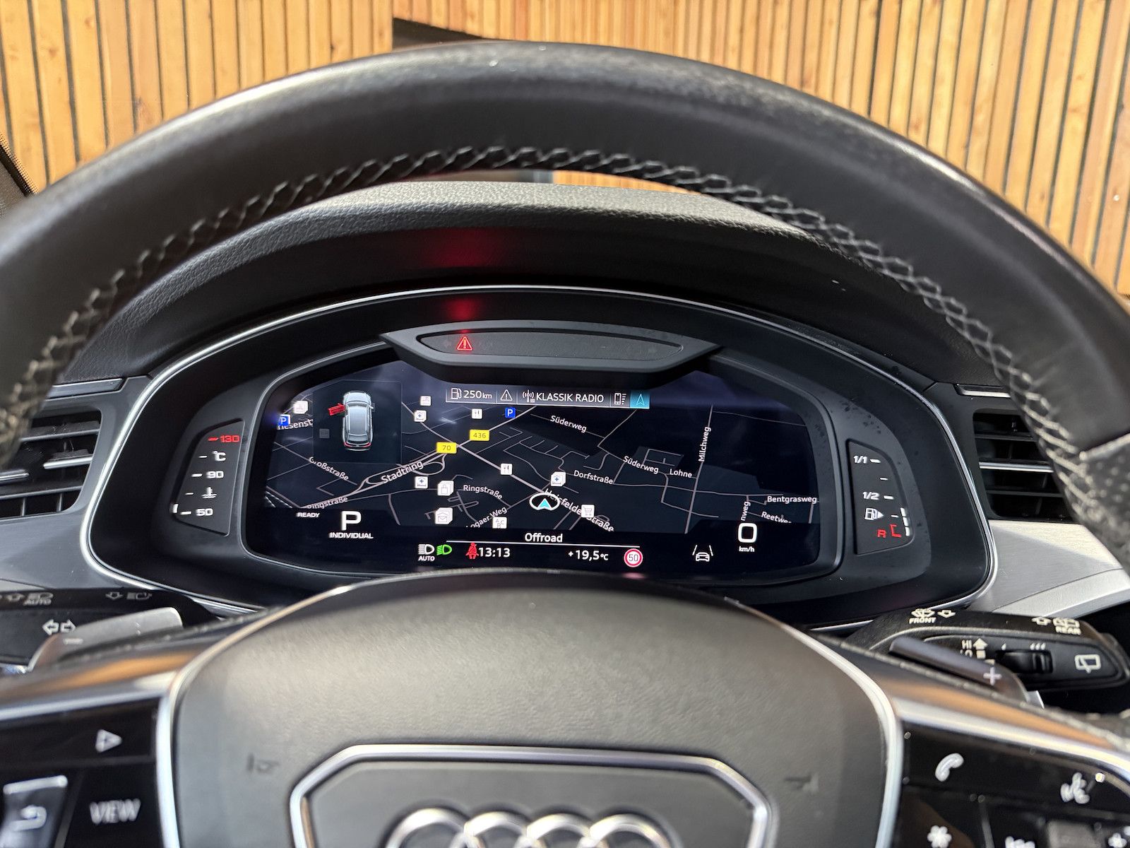 Fahrzeugabbildung Audi A6 Avant 45 TDI qu. S-Line *Navi*ACC*Head*Keyl.*