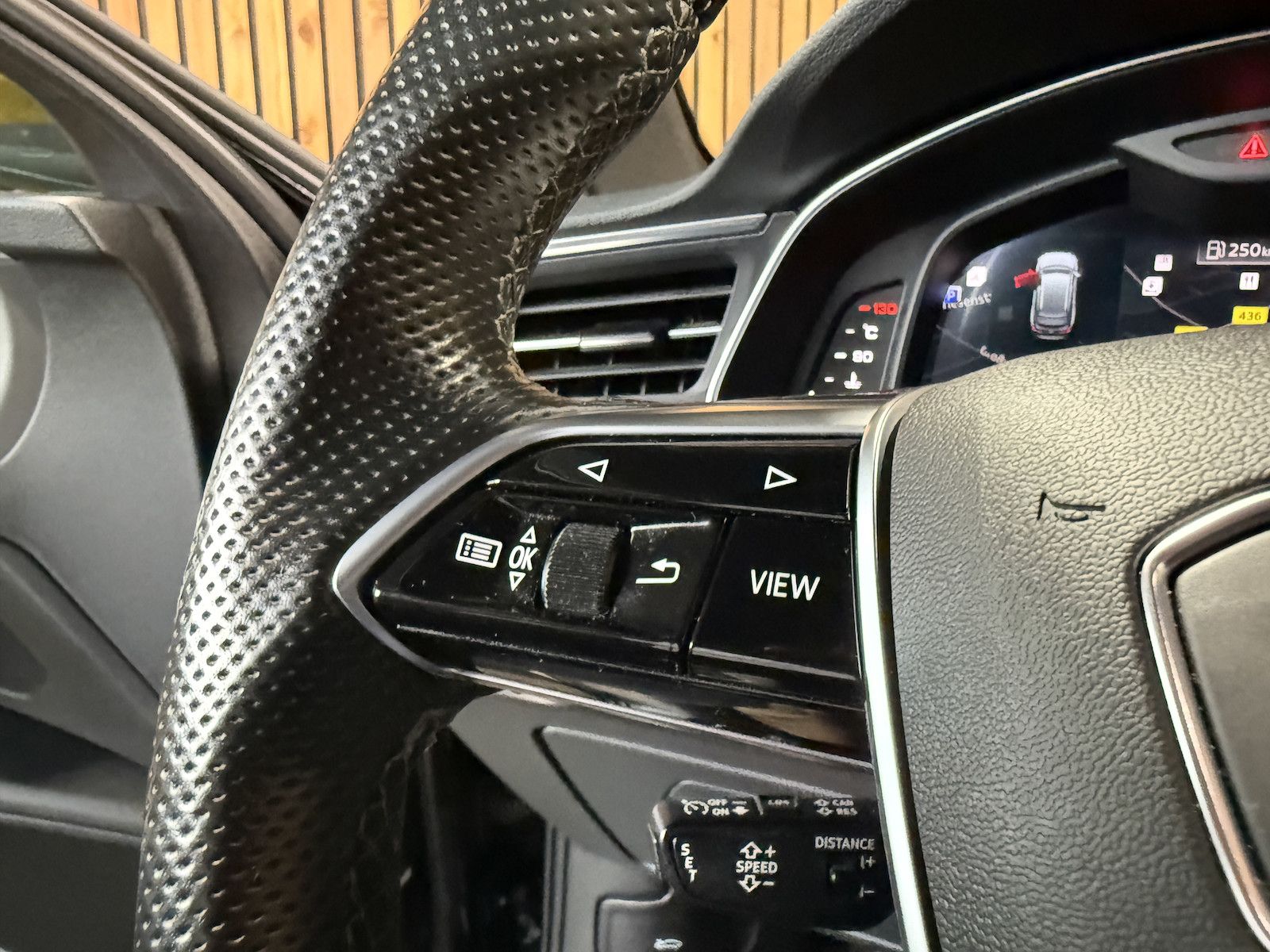 Fahrzeugabbildung Audi A6 Avant 45 TDI qu. S-Line *Navi*ACC*Head*Keyl.*