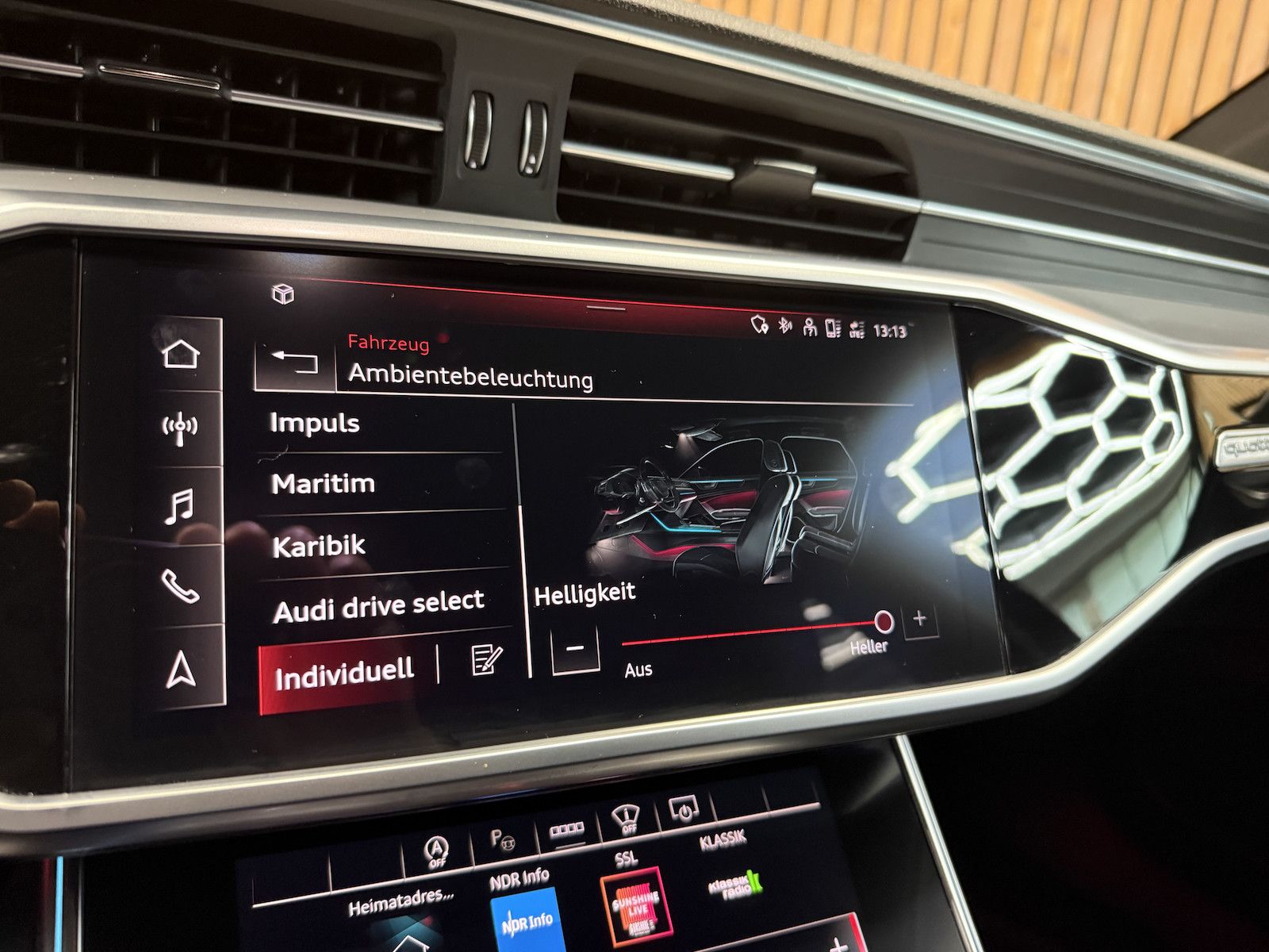 Fahrzeugabbildung Audi A6 Avant 45 TDI qu. S-Line *Navi*ACC*Head*Keyl.*
