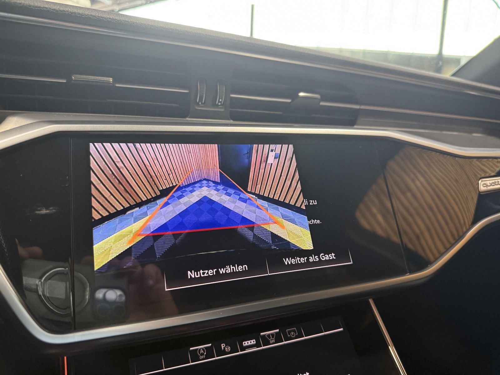 Fahrzeugabbildung Audi A6 Avant 45 TDI qu. S-Line *Navi*ACC*Head*Keyl.*