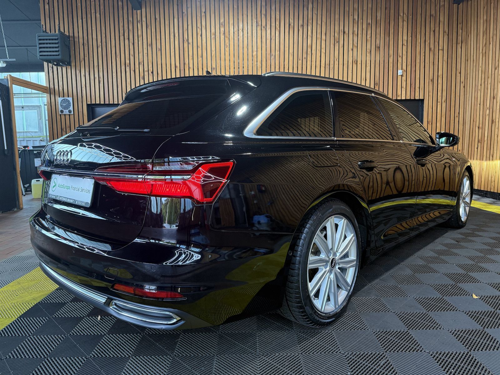Fahrzeugabbildung Audi A6 Avant 45 TDI qu. S-Line *Navi*ACC*Head*Keyl.*