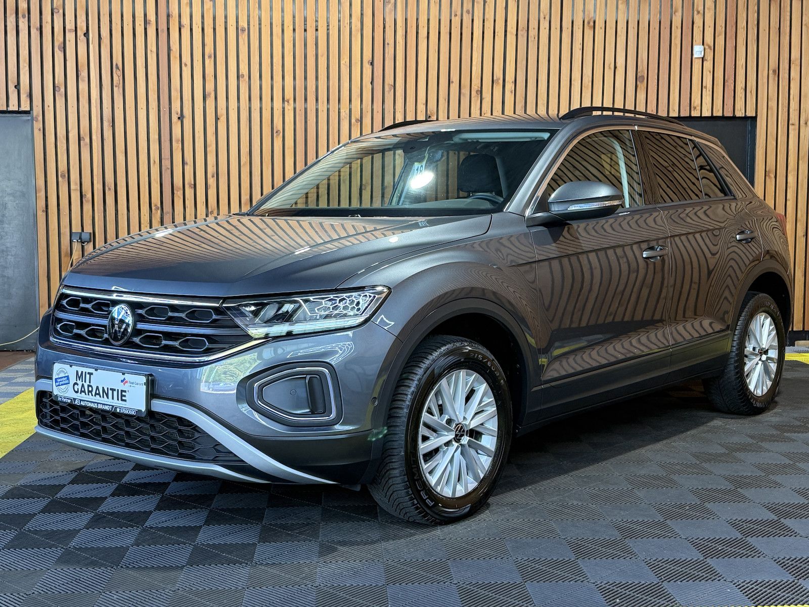 Volkswagen T-Roc 2,0 TDI Life DSG *Navi*AHK*LED*Kam*Virtual