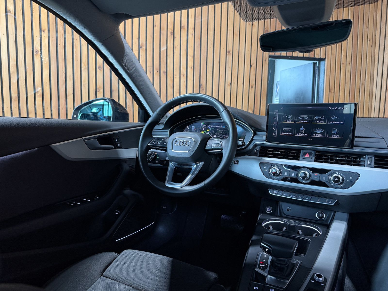 Fahrzeugabbildung Audi A4 Avant 2,0 TDI Aut. *Navi*Kam*Virtual*AHK*Keyl