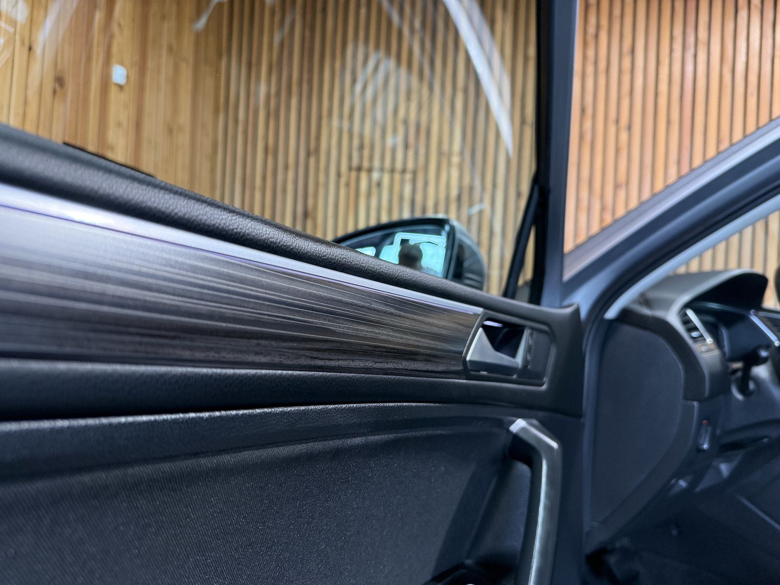Fahrzeugabbildung Volkswagen Tiguan Allspace 2,0 TDI Navi*AHK*Matrix*Pano*360