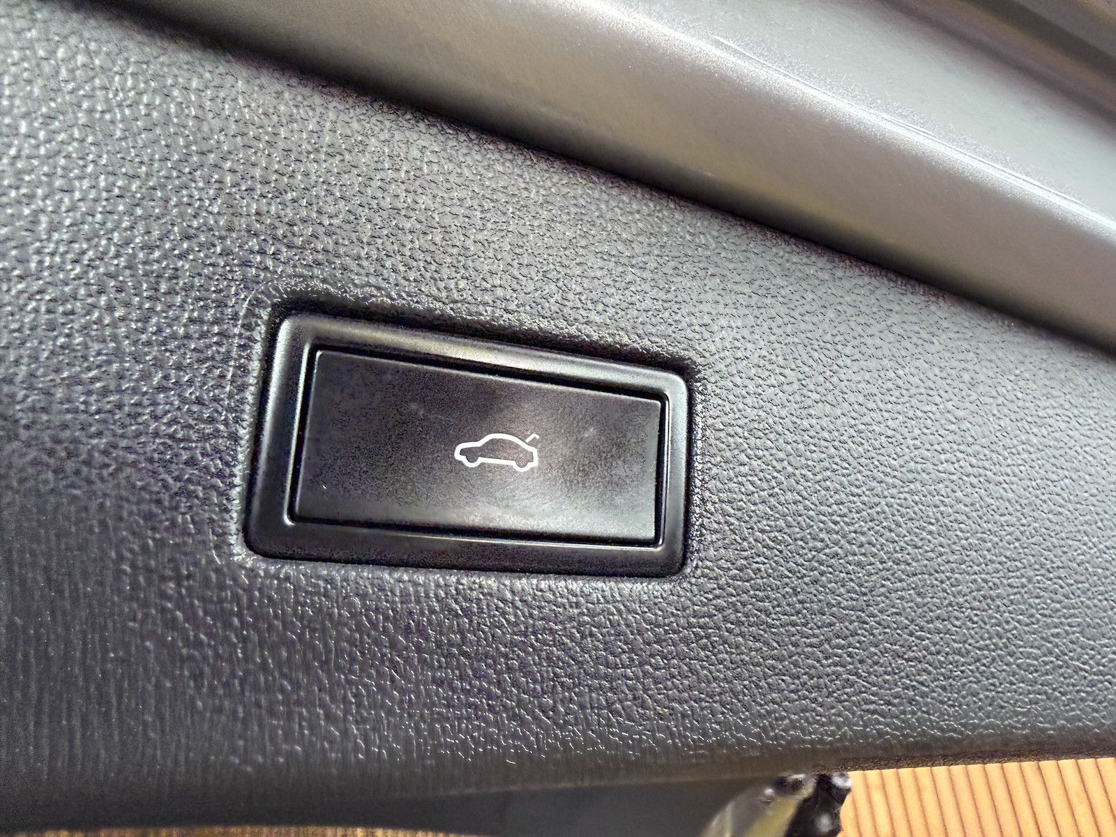 Fahrzeugabbildung Volkswagen Tiguan Allspace 2,0 TDI Navi*AHK*Matrix*Pano*360