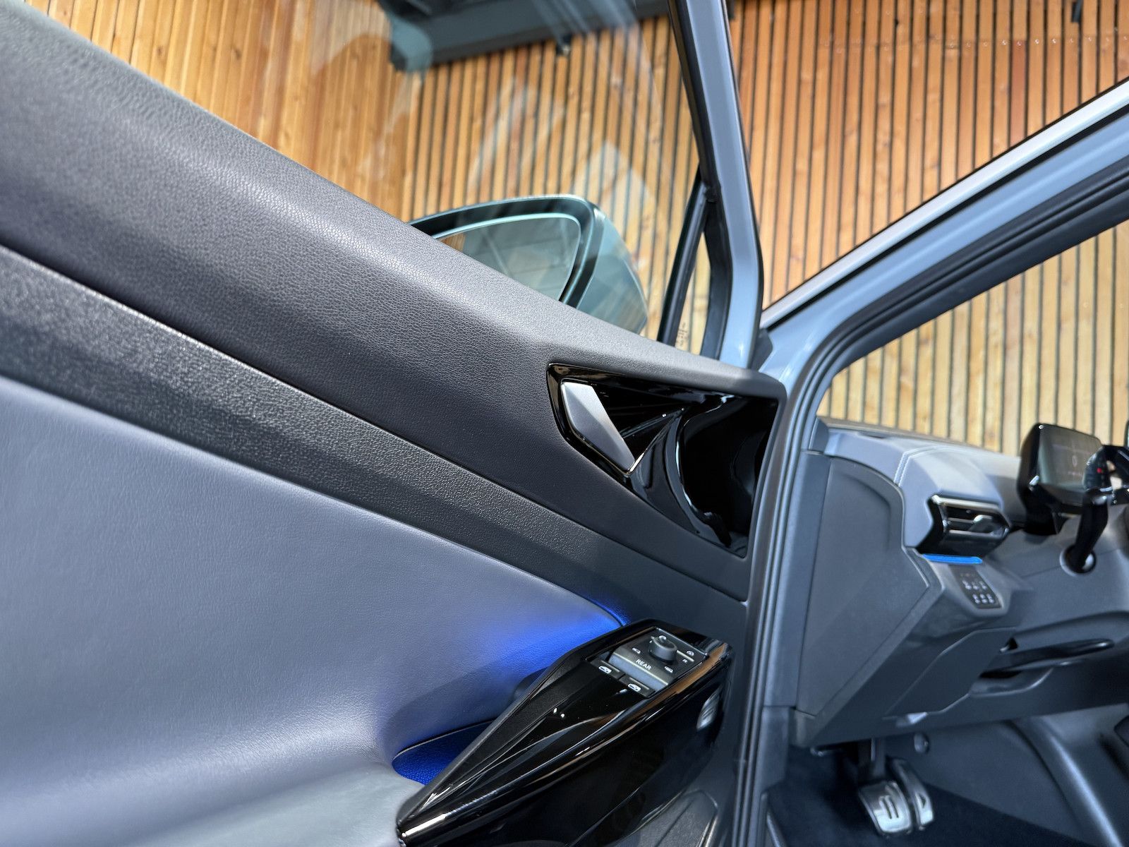 Fahrzeugabbildung Volkswagen ID.5 Pro *Navi*AHK*ACC*Matrix*Kam*Keyless*