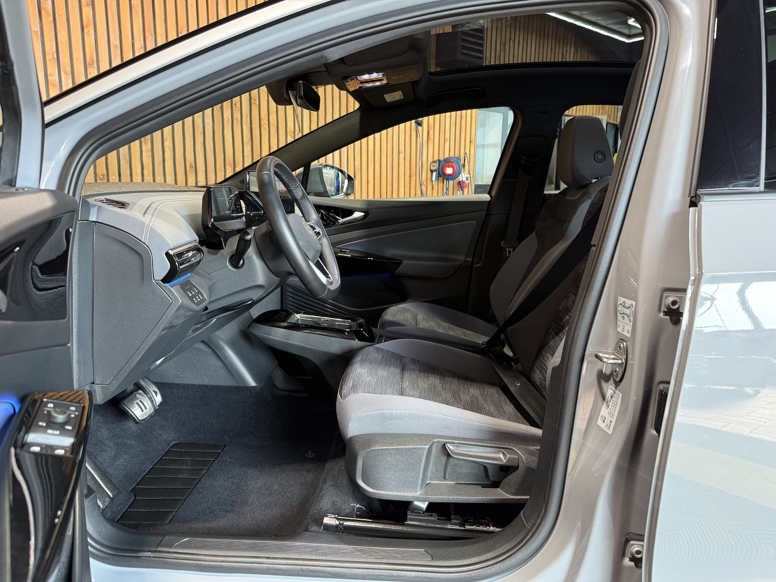 Fahrzeugabbildung Volkswagen ID.5 Pro *Navi*AHK*ACC*Matrix*Kam*Keyless*