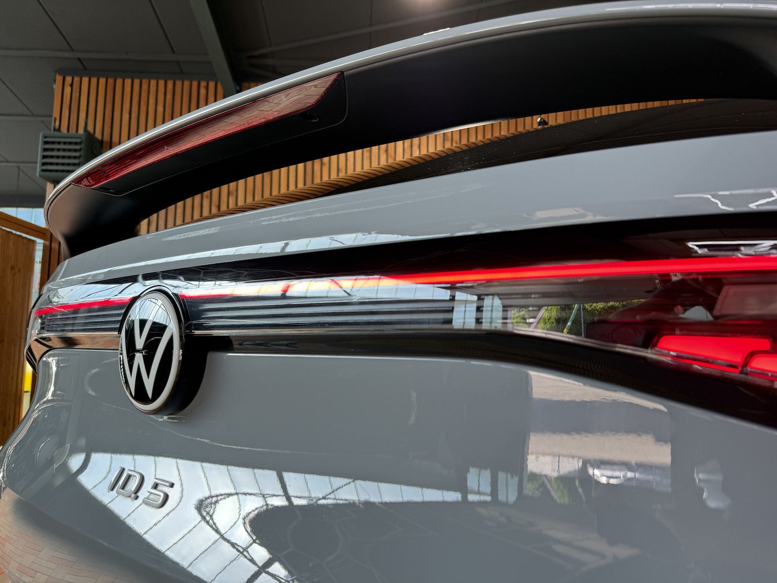 Fahrzeugabbildung Volkswagen ID.5 Pro *Navi*AHK*ACC*Matrix*Kam*Keyless*