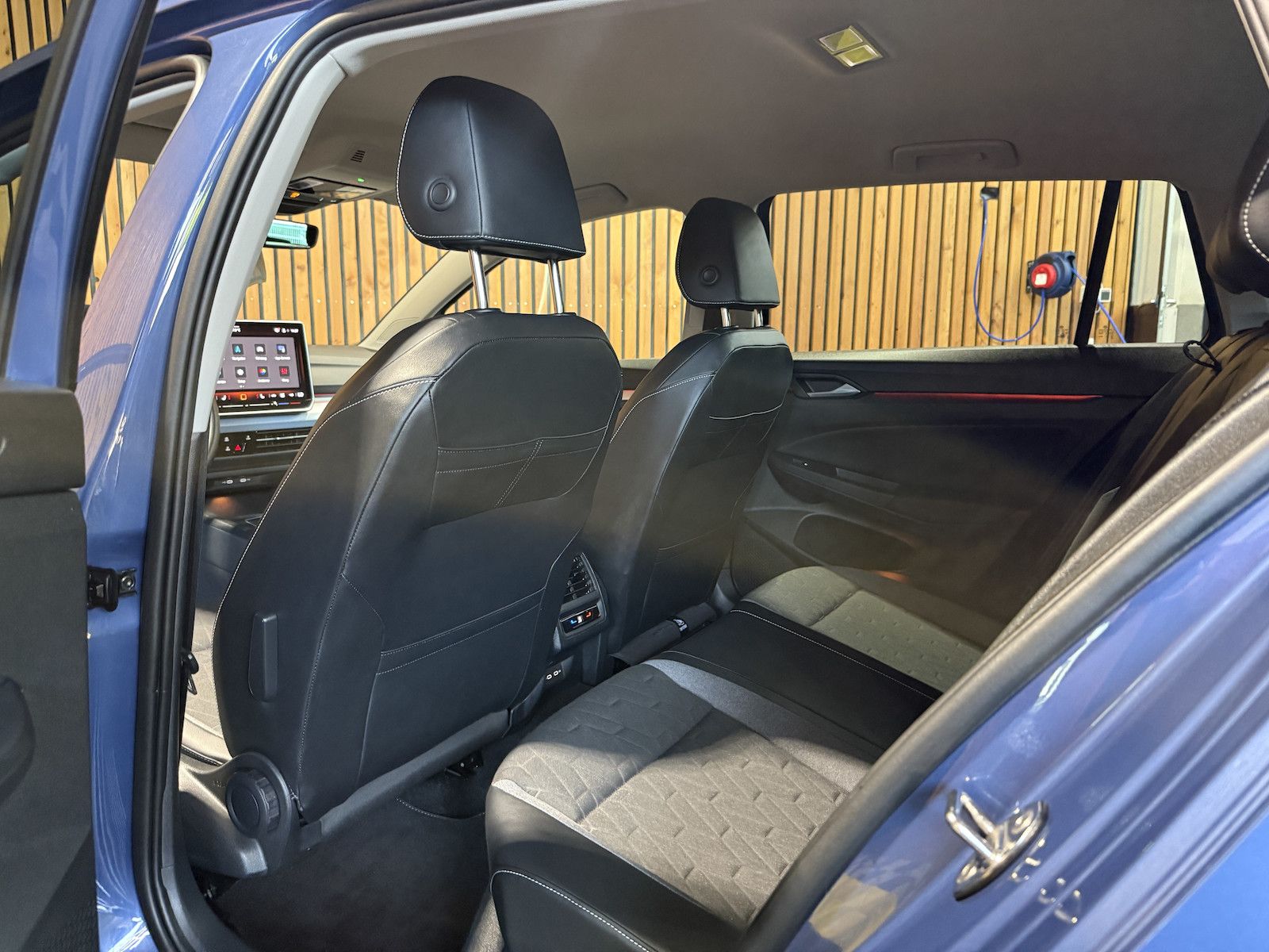 Fahrzeugabbildung Volkswagen Golf Variant 1,5eTSI Goal Navi*AHK*LED-Plus*360°