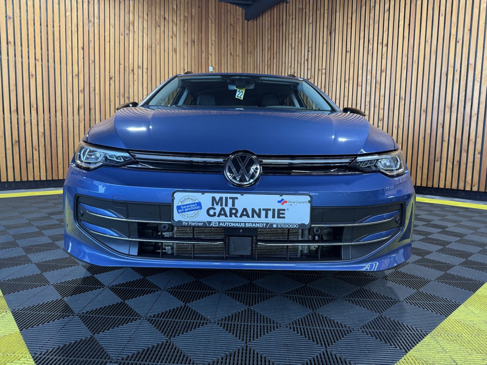 Fahrzeugabbildung Volkswagen Golf Variant 1,5eTSI Goal Navi*AHK*LED-Plus*360°