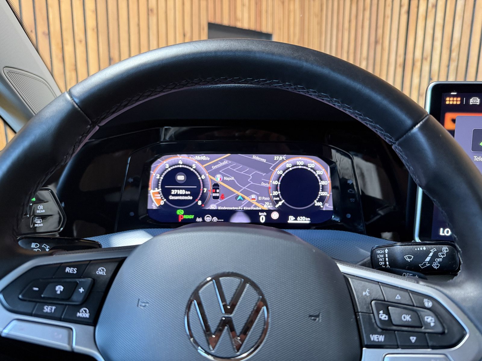 Fahrzeugabbildung Volkswagen Golf Variant 1,5eTSI Goal Navi*AHK*LED-Plus*360°