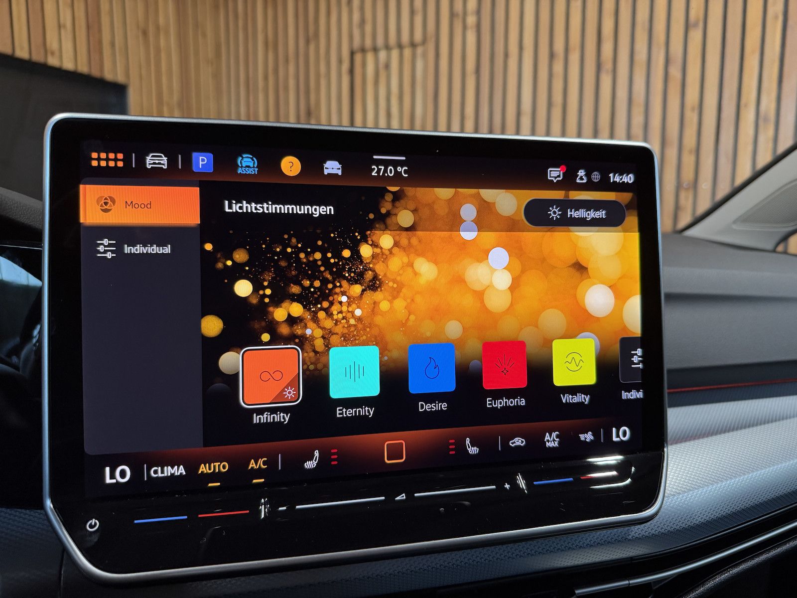 Fahrzeugabbildung Volkswagen Golf Variant 1,5eTSI Goal Navi*AHK*LED-Plus*360°
