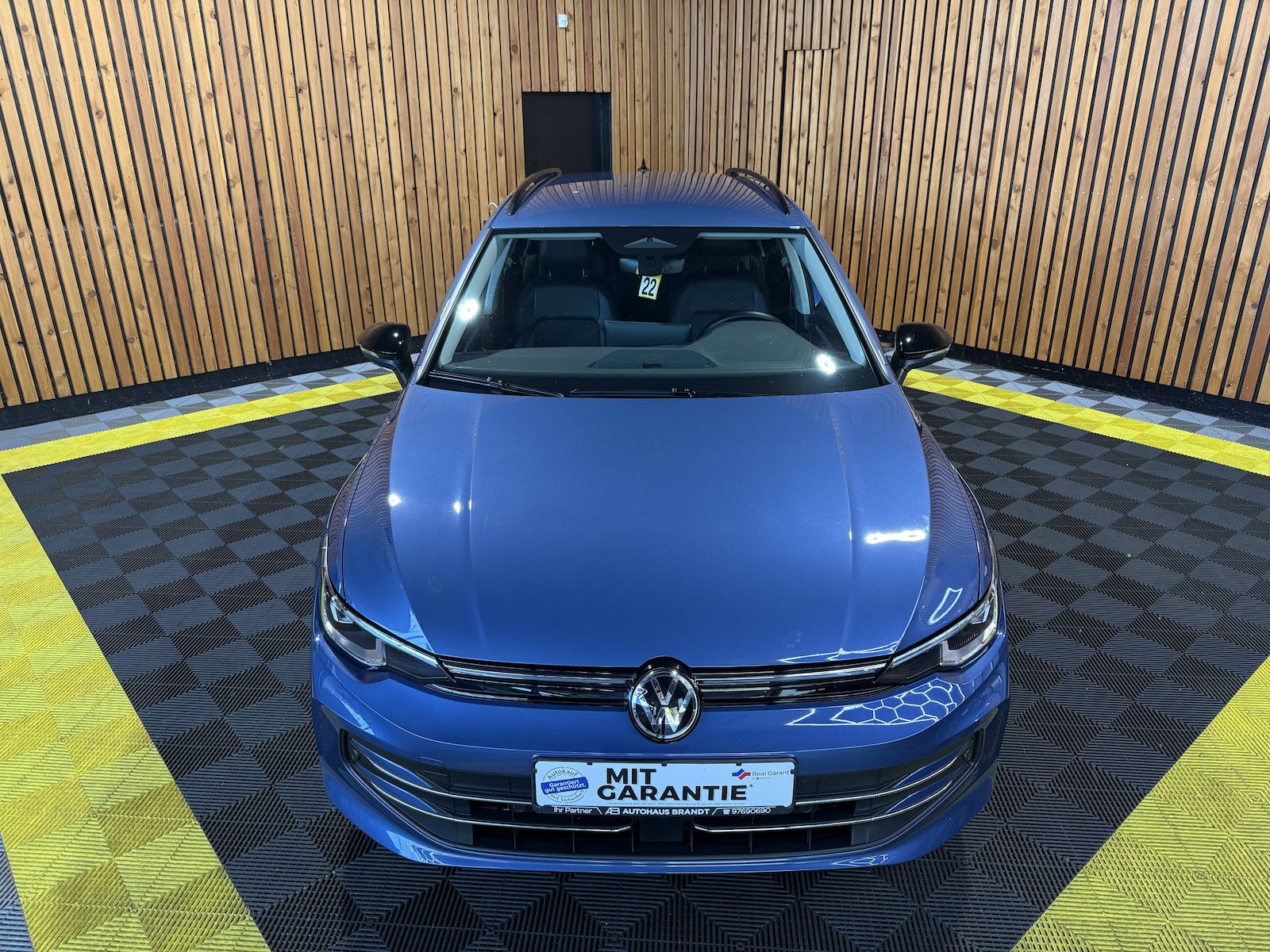 Fahrzeugabbildung Volkswagen Golf Variant 1,5eTSI Goal Navi*AHK*LED-Plus*360°