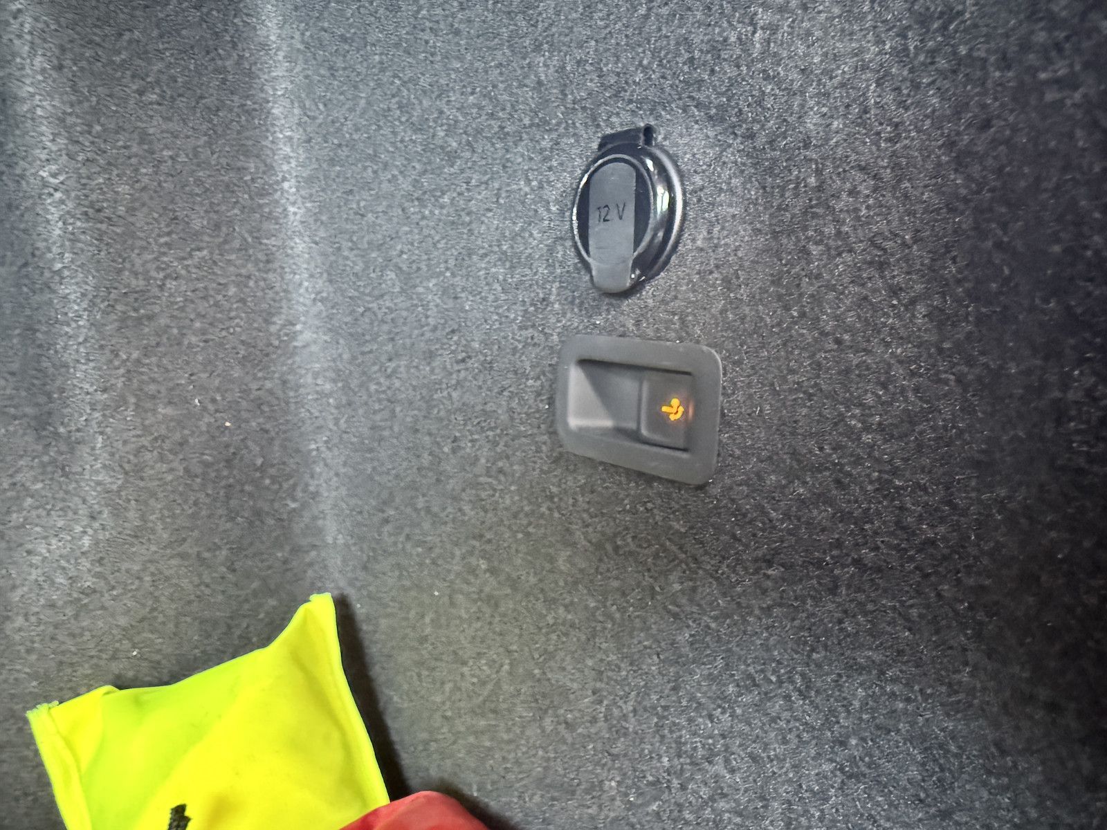 Fahrzeugabbildung Volkswagen Golf Variant 1,5eTSI Goal Navi*AHK*LED-Plus*360°