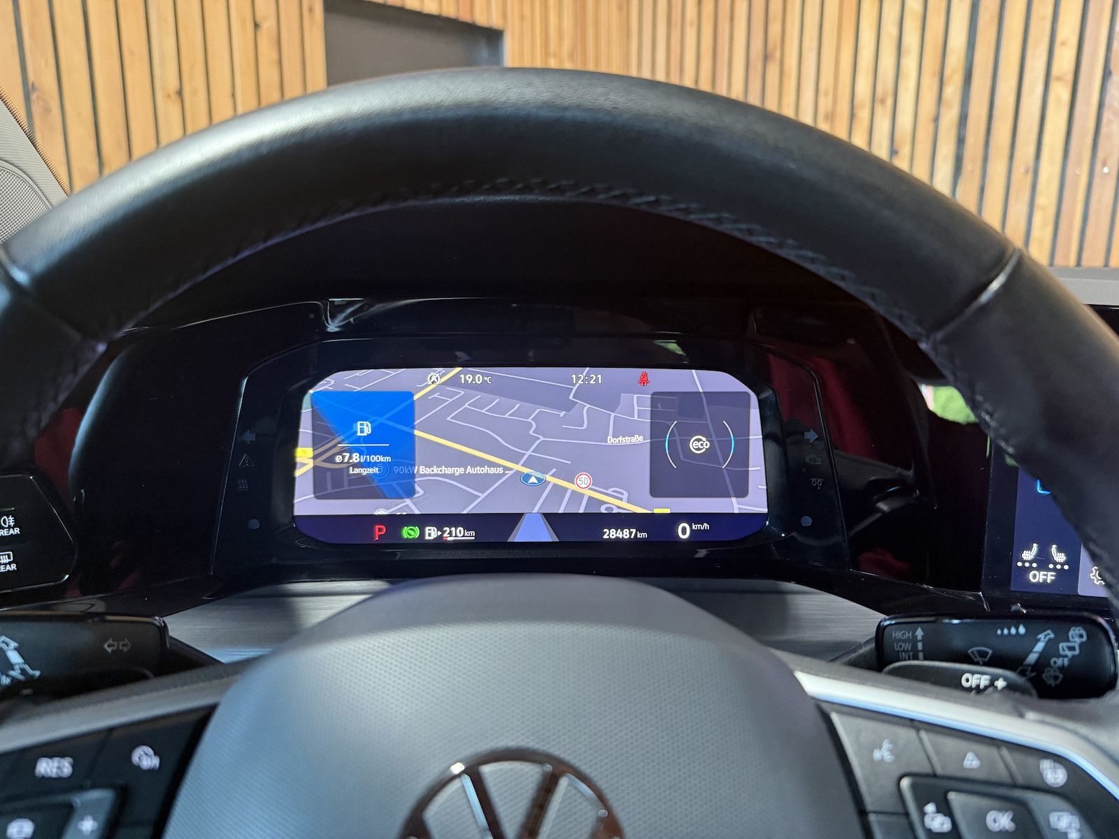 Fahrzeugabbildung Volkswagen Golf 2,0 TSI Style DSG *Navi*Kam*el.Sitz*LED*ACC