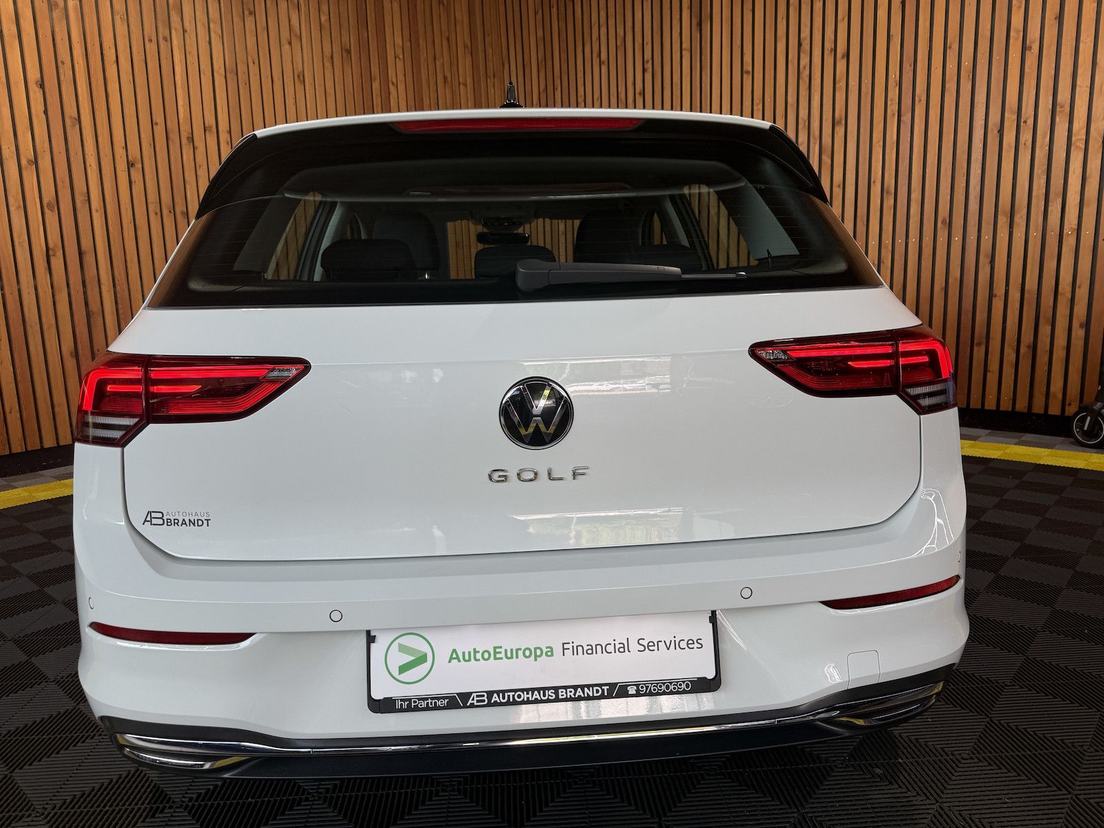 Fahrzeugabbildung Volkswagen Golf 2,0 TSI Style DSG *Navi*Kam*el.Sitz*LED*ACC