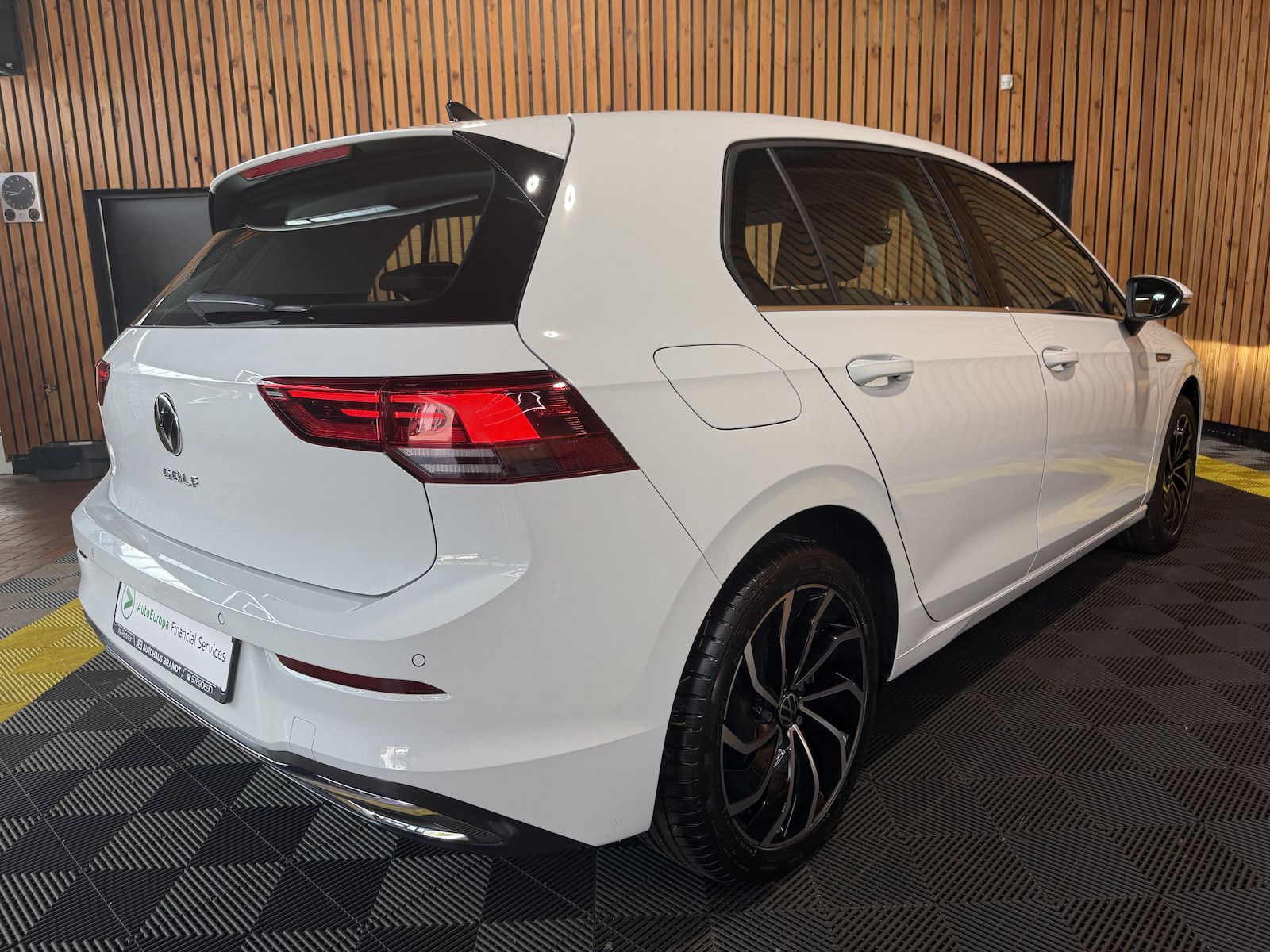 Fahrzeugabbildung Volkswagen Golf 2,0 TSI Style DSG *Navi*Kam*el.Sitz*LED*ACC