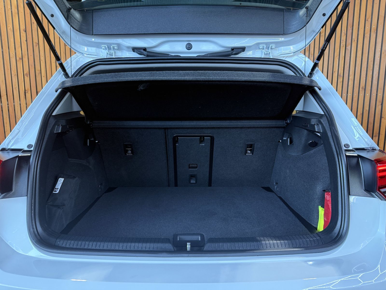 Fahrzeugabbildung Volkswagen Golf 2,0 TSI Style DSG *Navi*Kam*el.Sitz*LED*ACC
