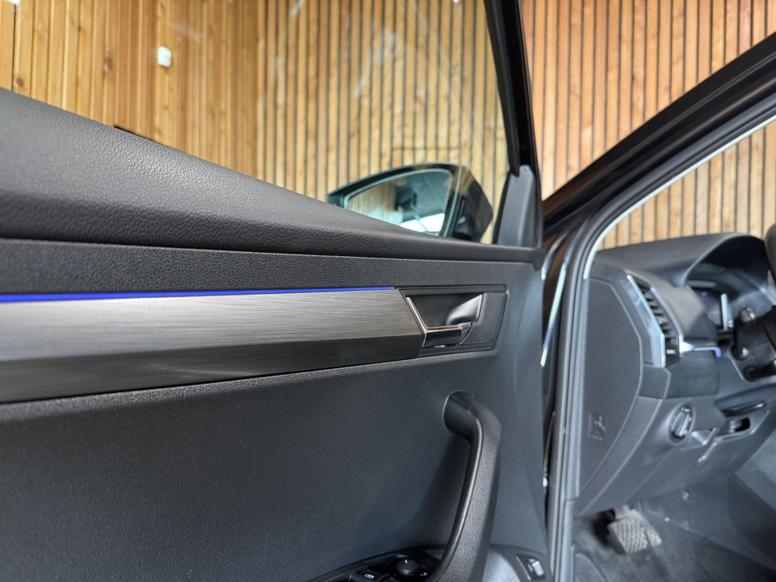 Fahrzeugabbildung SKODA Karoq 2,0 TDI 4x4 DSG *Navi*AHK*LED*Kam*Virtual*