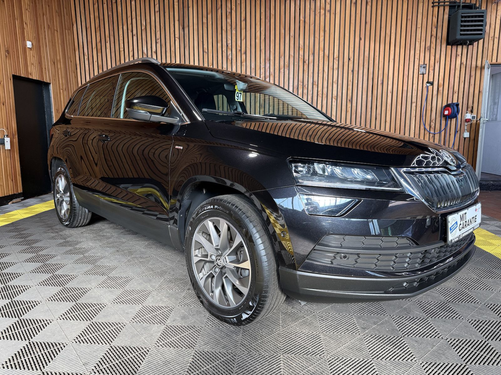 Fahrzeugabbildung SKODA Karoq 2,0 TDI 4x4 DSG *Navi*AHK*LED*Kam*Virtual*