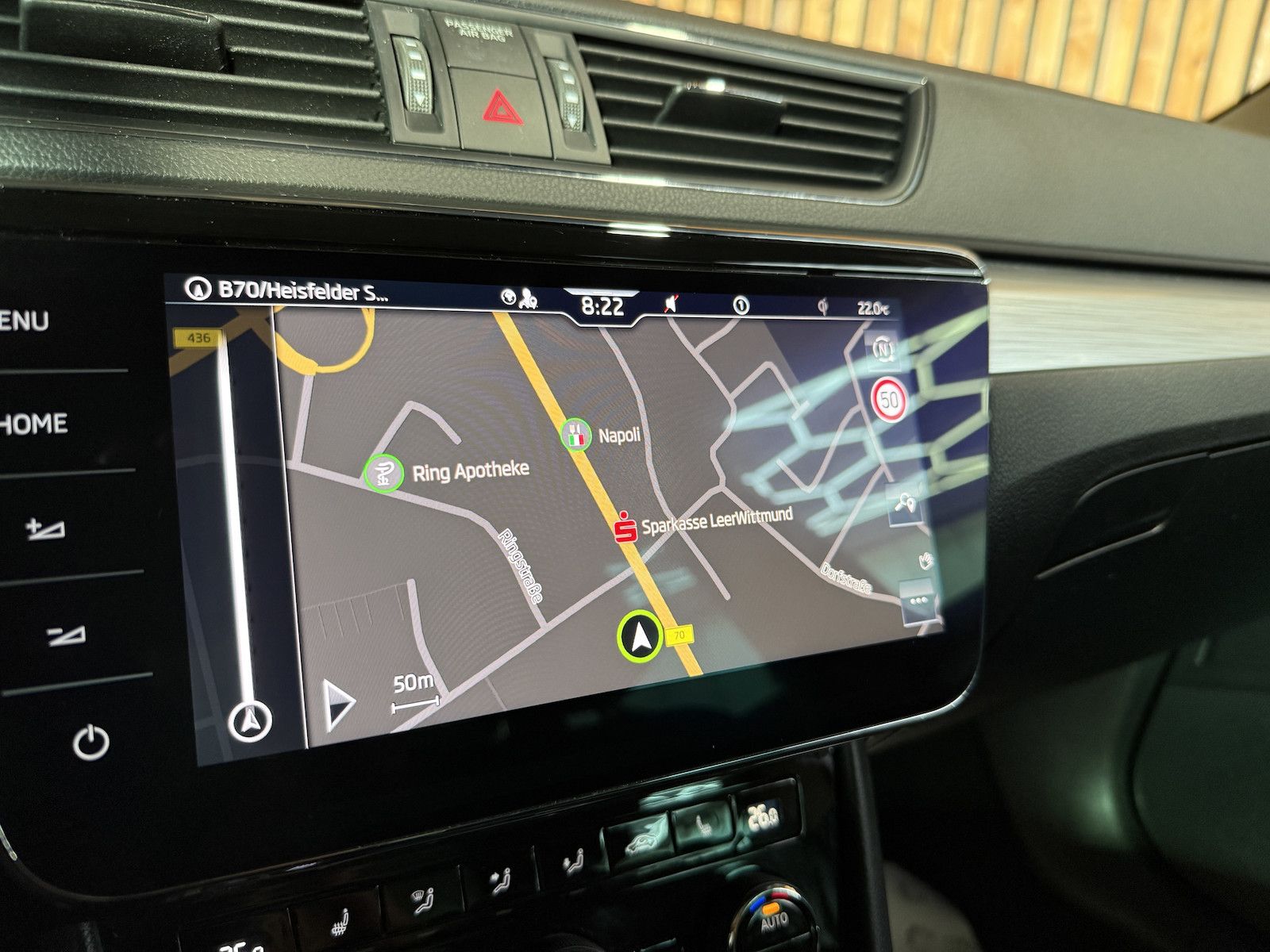 Fahrzeugabbildung SKODA Superb Combi 2,0TDI DSG Navi*ACC*Virtual*AHK*Kam