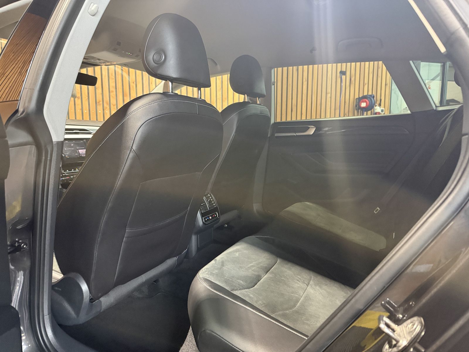 Fahrzeugabbildung Volkswagen Arteon SB. TDI *Navi*Virtual*Kam*AHK*StanHz*Keyl