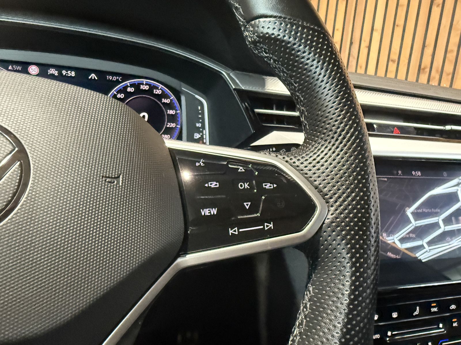 Fahrzeugabbildung Volkswagen Arteon SB. TDI *Navi*Virtual*Kam*AHK*StanHz*Keyl