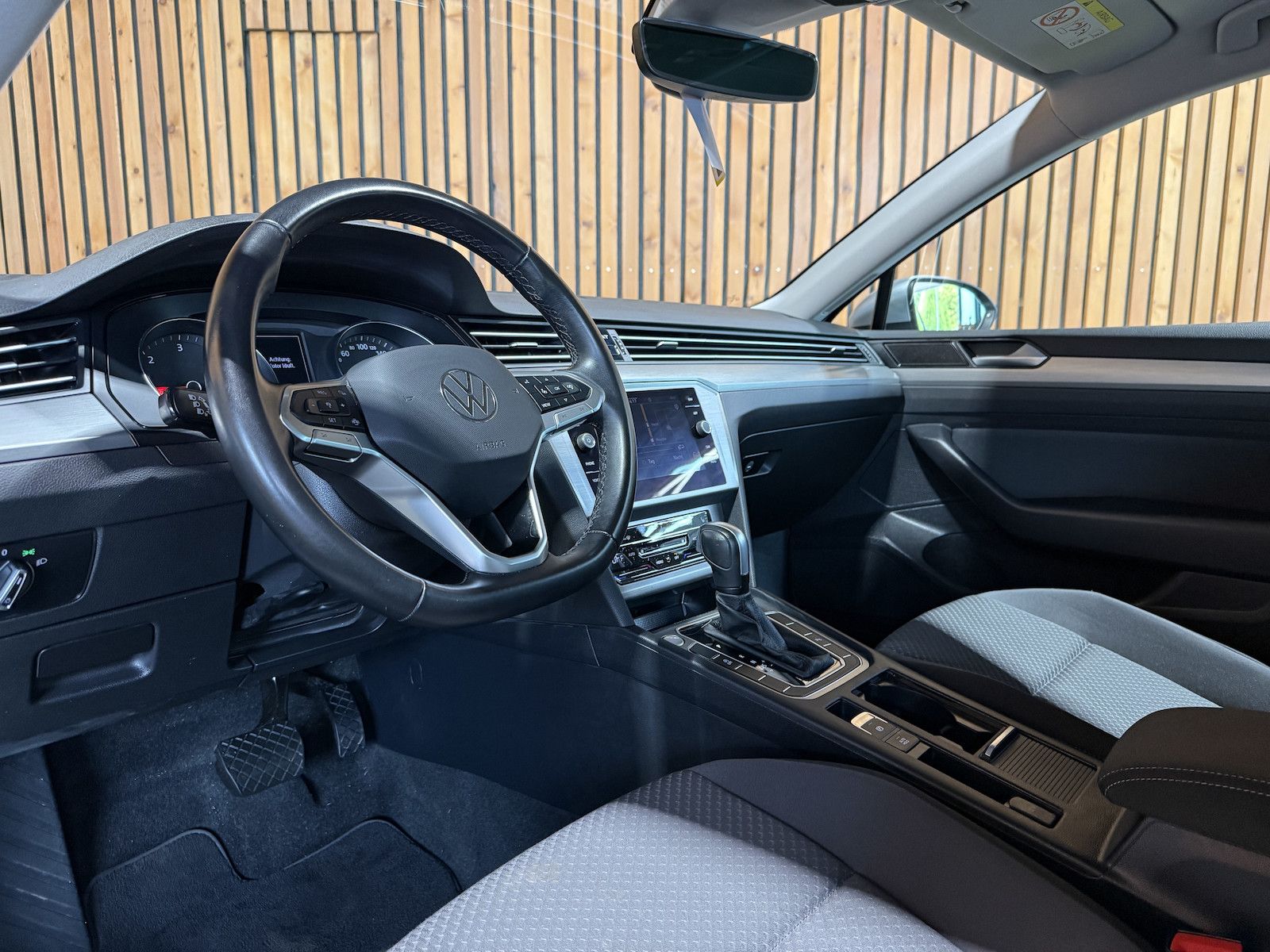 Fahrzeugabbildung Volkswagen Passat Variant 2,0 TDI DSG *Navi*LED*Kam*ACC*AHK
