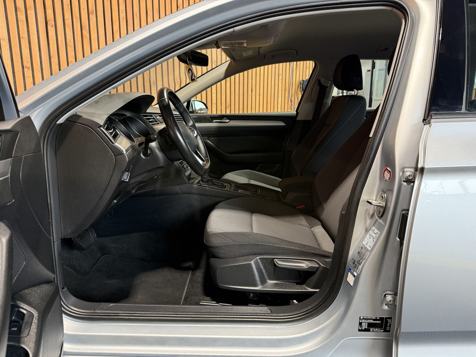 Fahrzeugabbildung Volkswagen Passat Variant 2,0 TDI DSG *Navi*LED*Kam*ACC*AHK