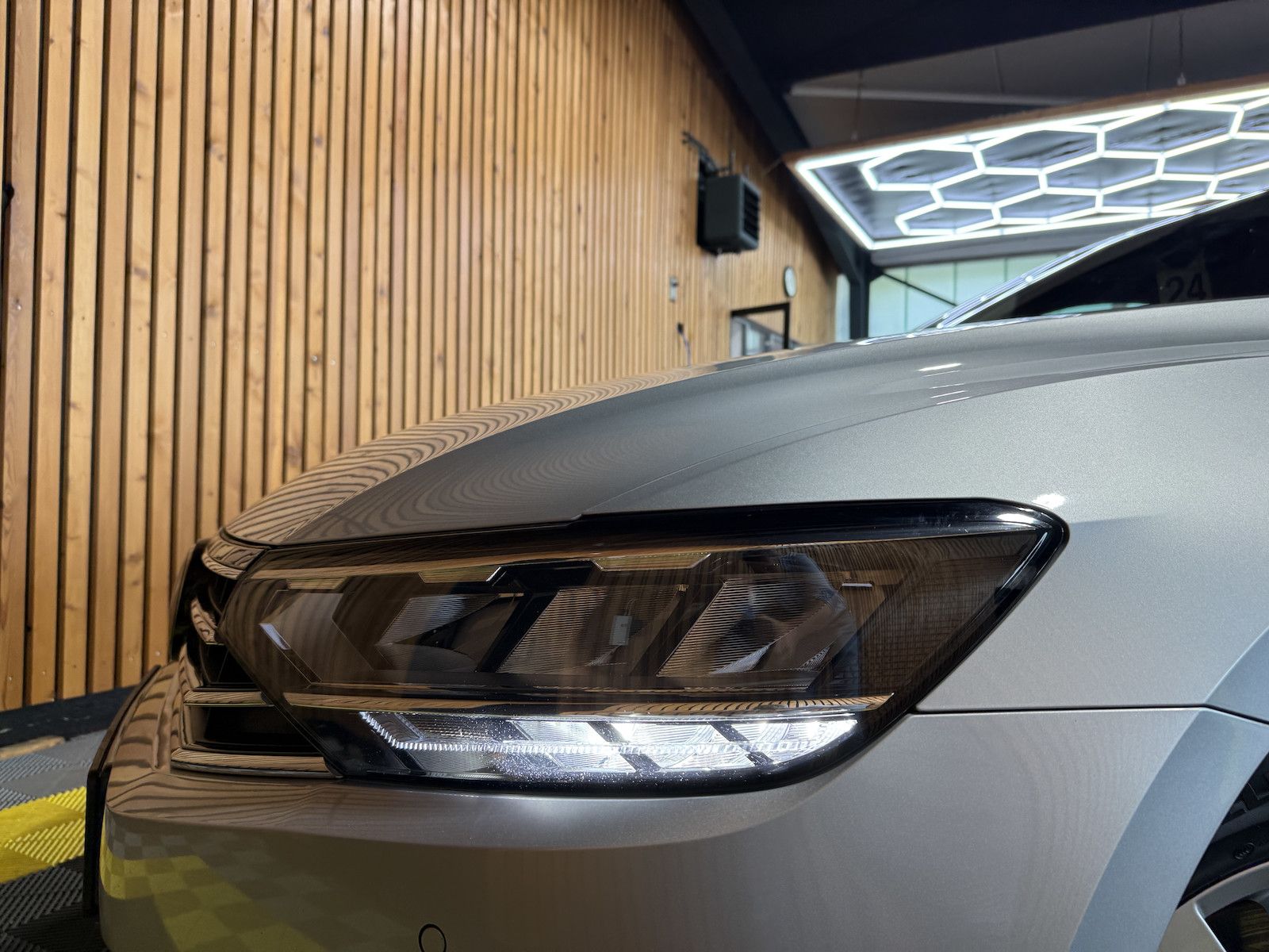 Fahrzeugabbildung Volkswagen Passat Variant 2,0 TDI DSG *Navi*LED*Kam*ACC*AHK