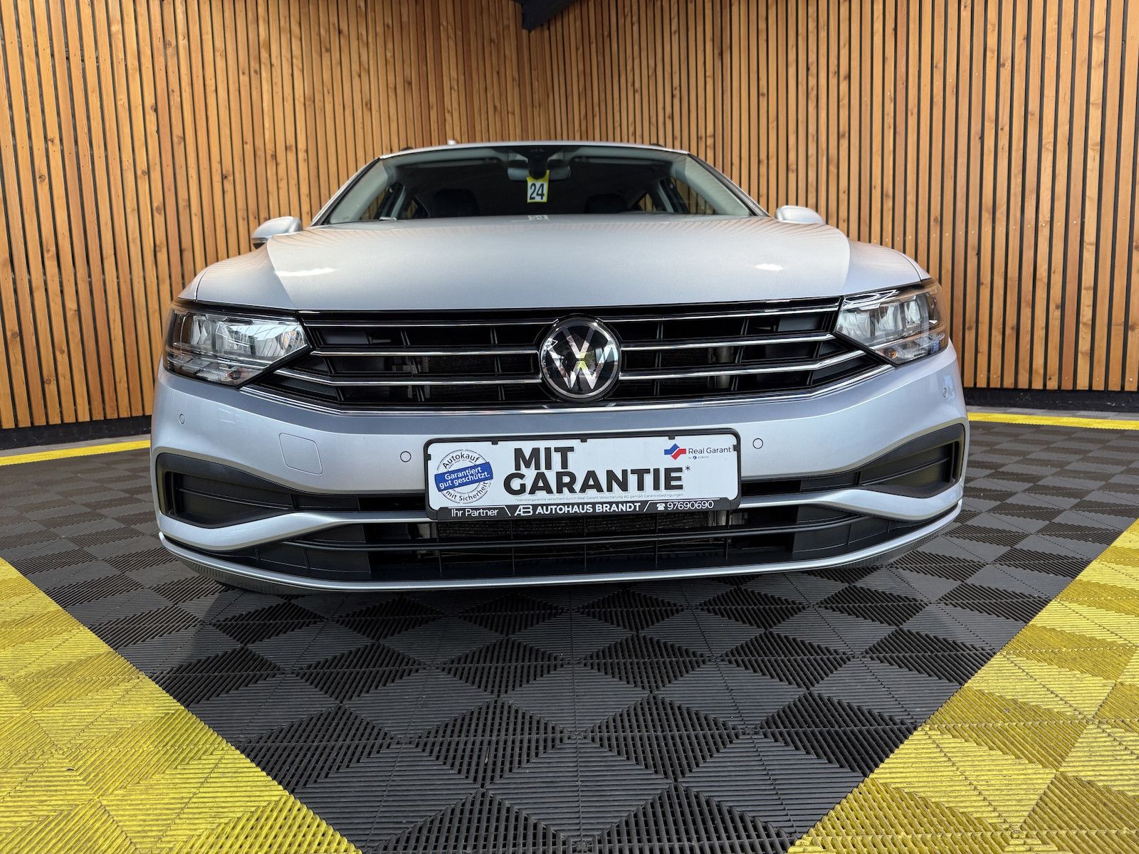 Fahrzeugabbildung Volkswagen Passat Variant 2,0 TDI DSG *Navi*LED*Kam*ACC*AHK
