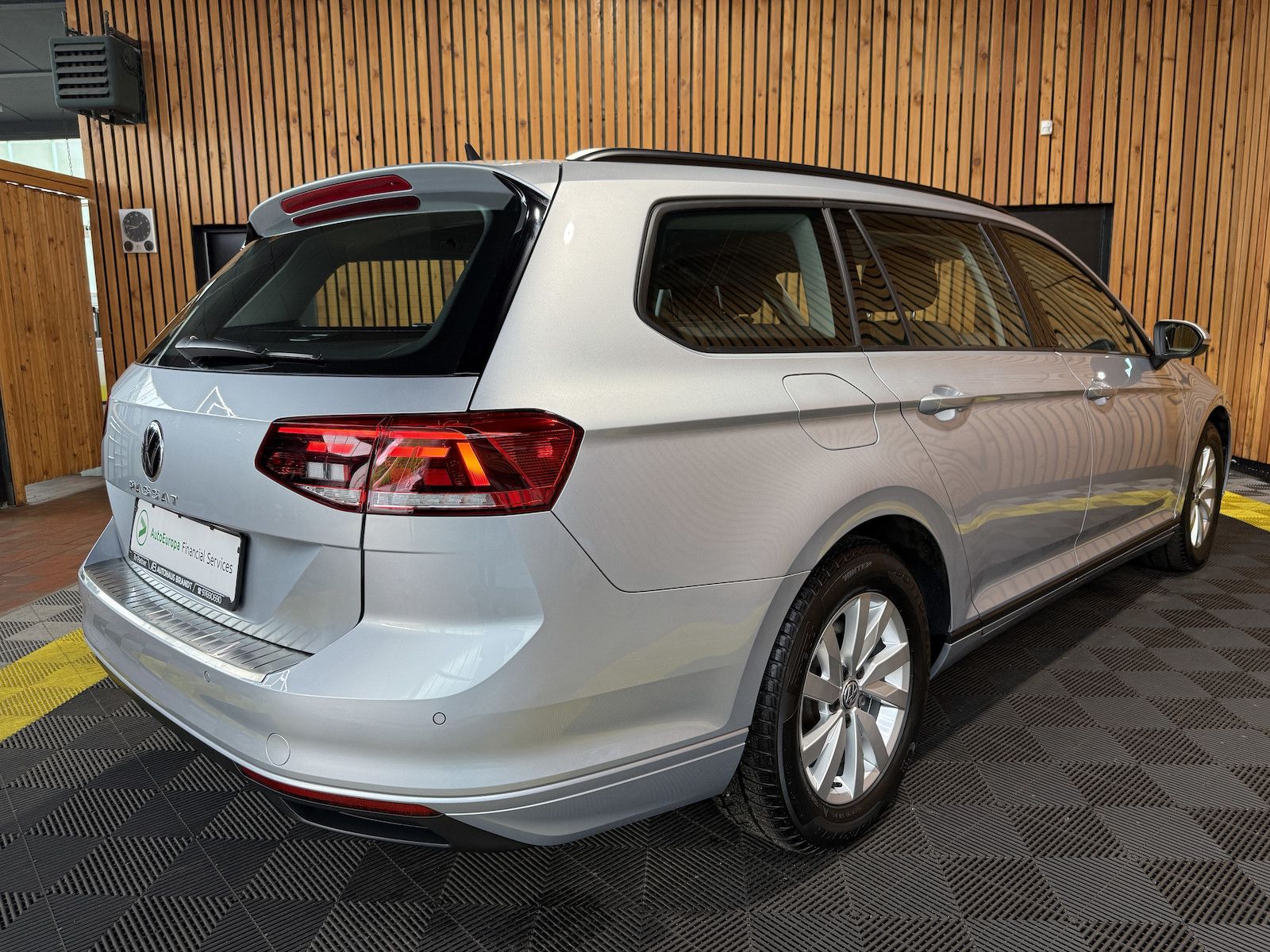 Fahrzeugabbildung Volkswagen Passat Variant 2,0 TDI DSG *Navi*LED*Kam*ACC*AHK