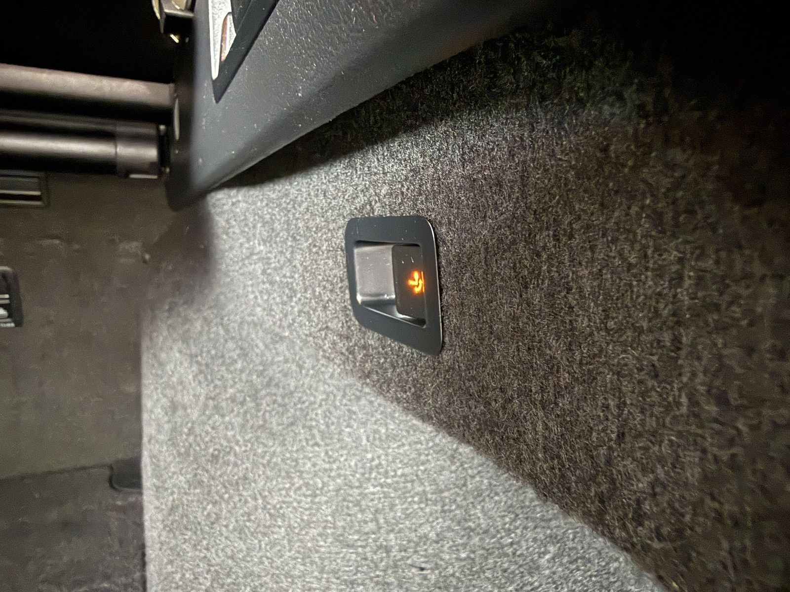 Fahrzeugabbildung Volkswagen Passat Variant 2,0 TDI DSG *Navi*LED*Kam*ACC*AHK
