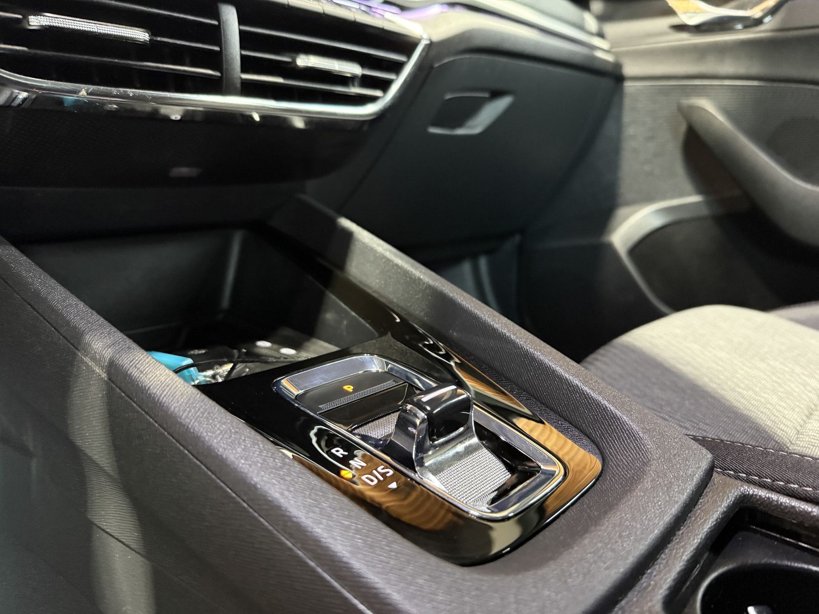 Fahrzeugabbildung SKODA Octavia Combi 2,0TDI Style DSG Navi*LED*Head*AHK