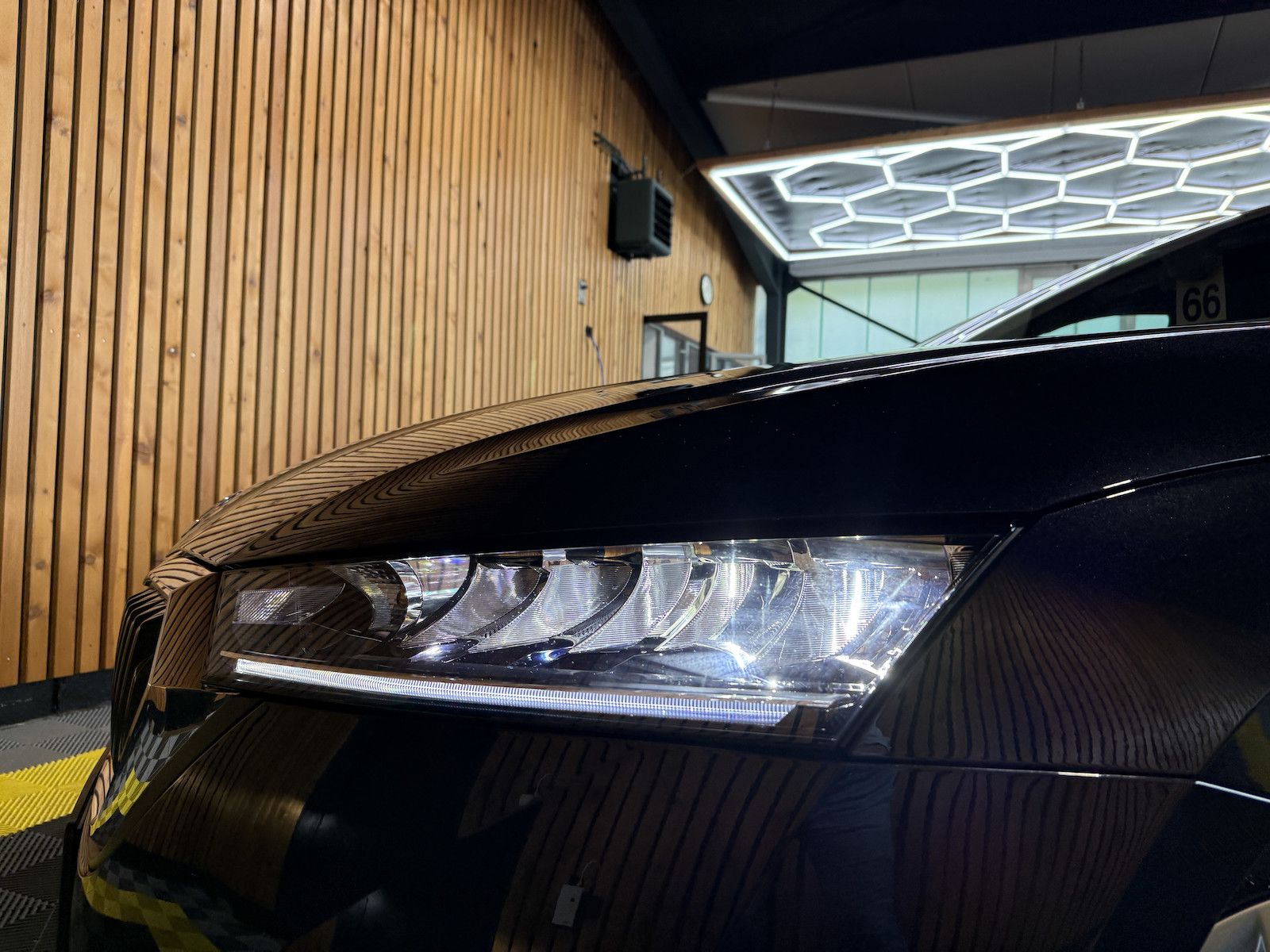 Fahrzeugabbildung SKODA Octavia Combi 2,0TDI Style DSG Navi*LED*Head*AHK