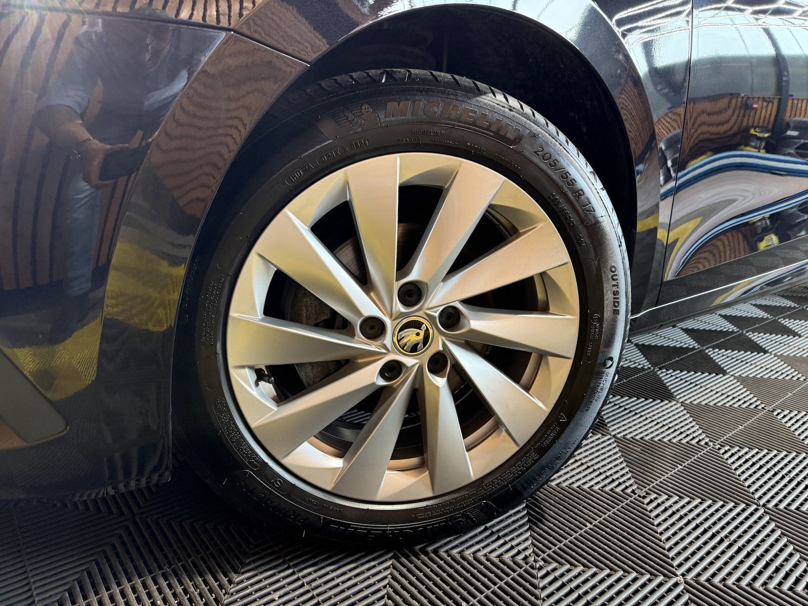 Fahrzeugabbildung SKODA Octavia Combi 2,0TDI Style DSG Navi*LED*Head*AHK