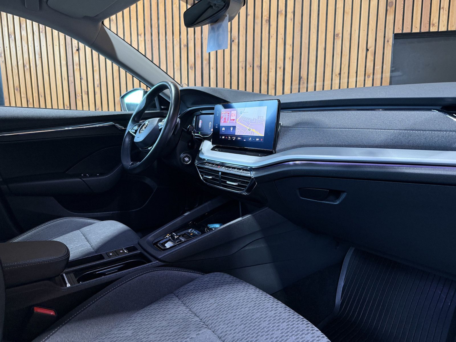 Fahrzeugabbildung SKODA Octavia Combi 2,0TDI Style DSG Navi*LED*Head*AHK
