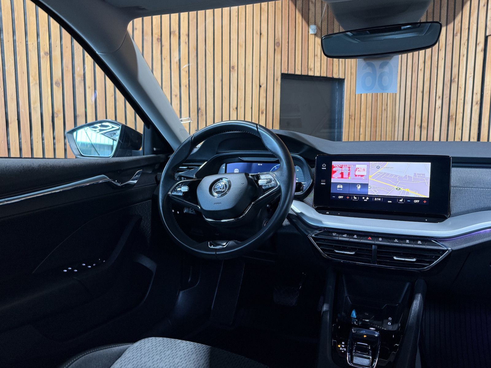 Fahrzeugabbildung SKODA Octavia Combi 2,0TDI Style DSG Navi*LED*Head*AHK