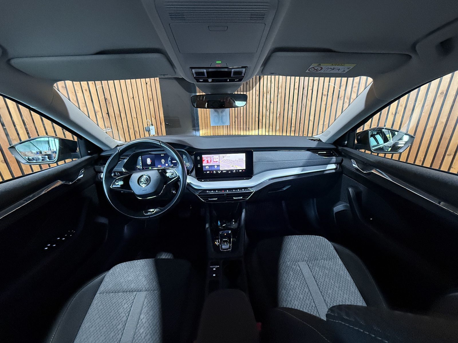 Fahrzeugabbildung SKODA Octavia Combi 2,0TDI Style DSG Navi*LED*Head*AHK