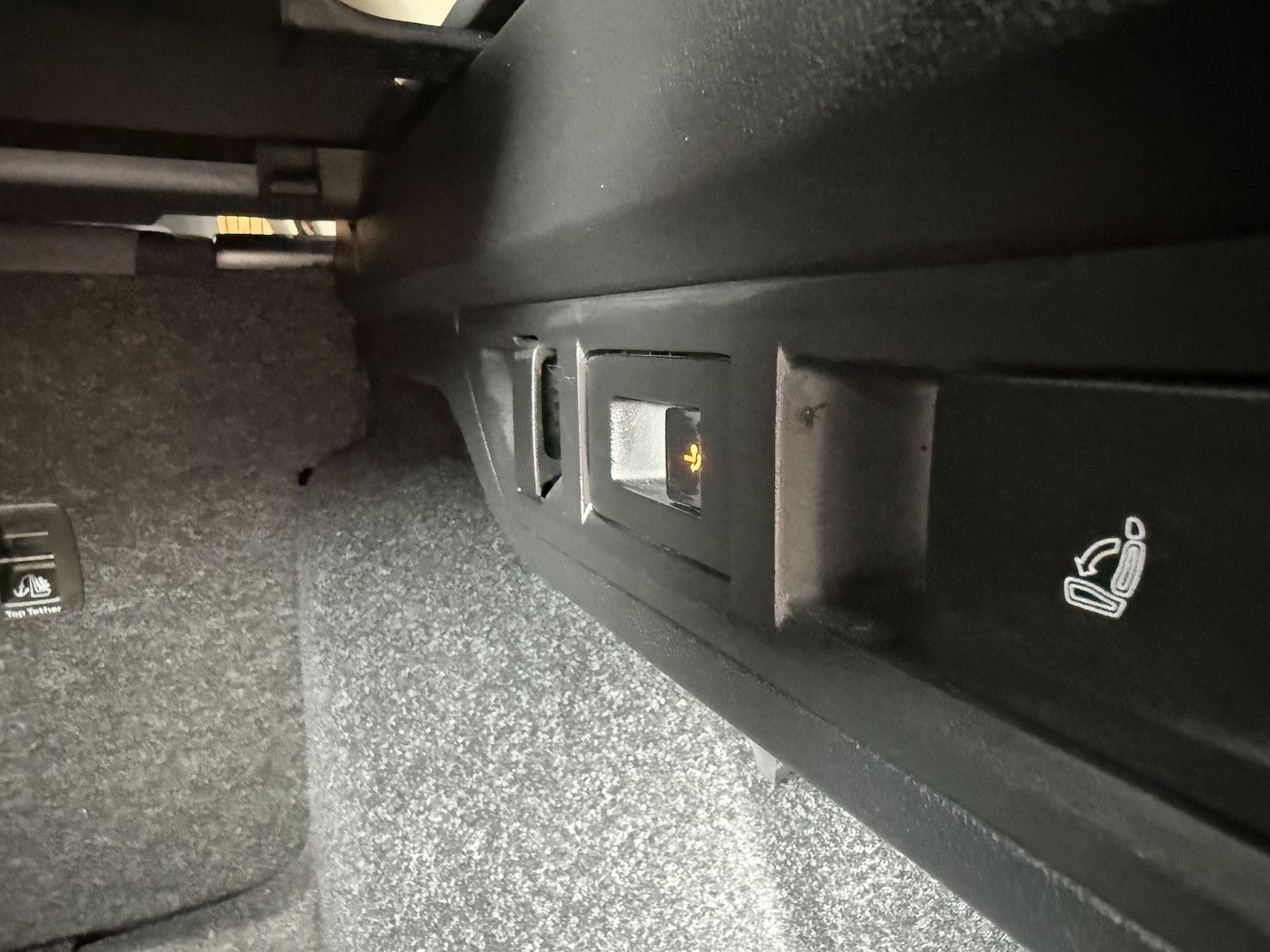 Fahrzeugabbildung SKODA Octavia Combi 2,0TDI Style DSG Navi*LED*Head*AHK
