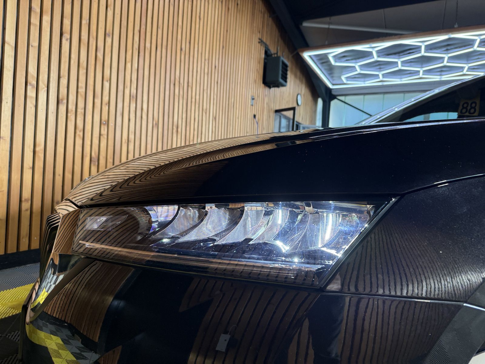 Fahrzeugabbildung SKODA Octavia Combi 2,0TDI Style DSG Navi*LED*Head*AHK
