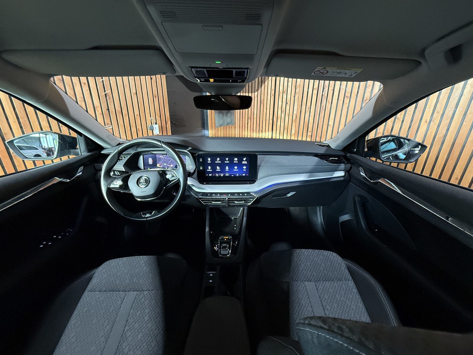 Fahrzeugabbildung SKODA Octavia Combi 2,0TDI Style DSG Navi*LED*Head*AHK