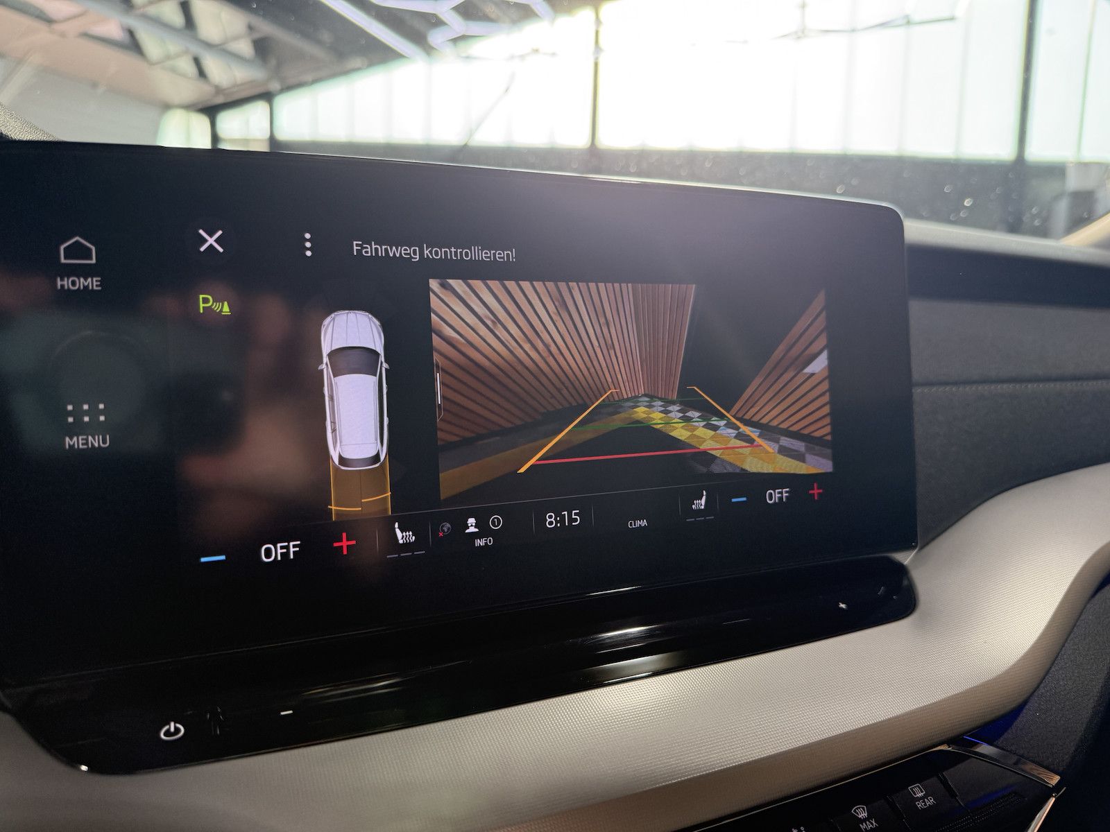 Fahrzeugabbildung SKODA Octavia Combi 2,0TDI Style DSG Navi*LED*Head*AHK