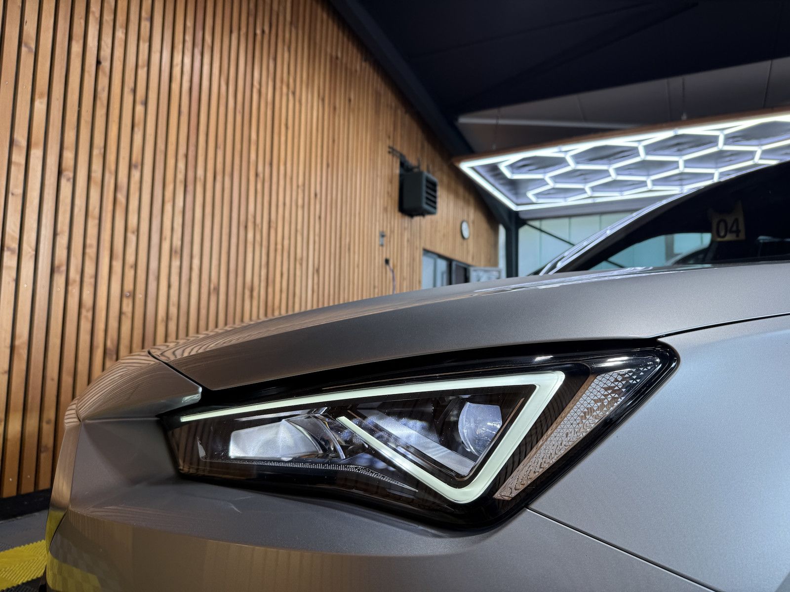 Fahrzeugabbildung SEAT Tarraco e-Hybrid Xperience DSG *Navi*LED*Kam*AHK