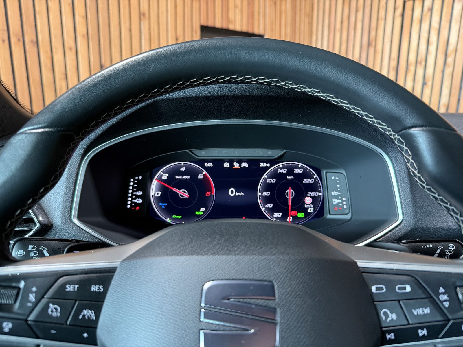 Fahrzeugabbildung SEAT Tarraco e-Hybrid Xperience DSG *Navi*LED*Kam*AHK