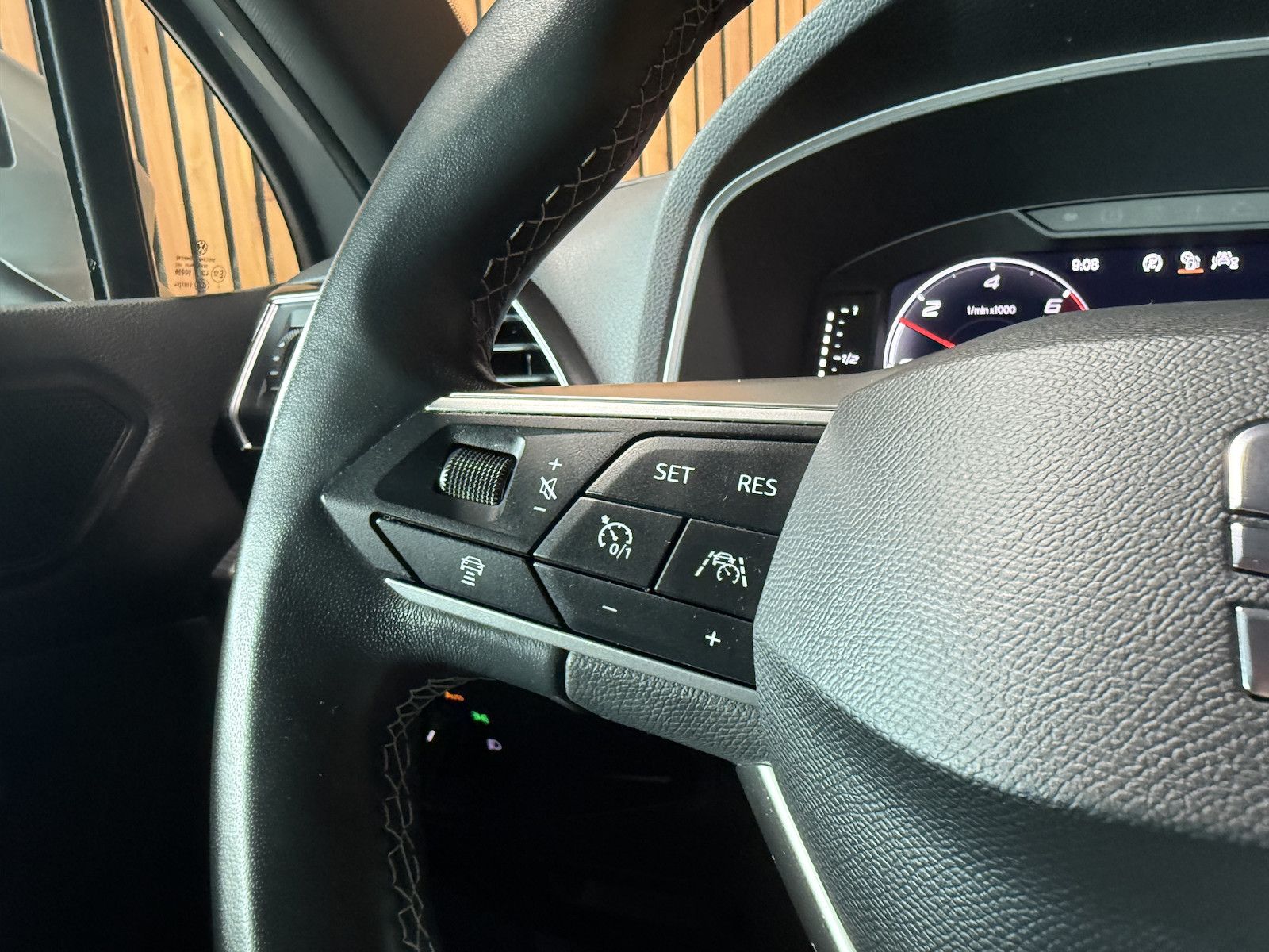 Fahrzeugabbildung SEAT Tarraco e-Hybrid Xperience DSG *Navi*LED*Kam*AHK