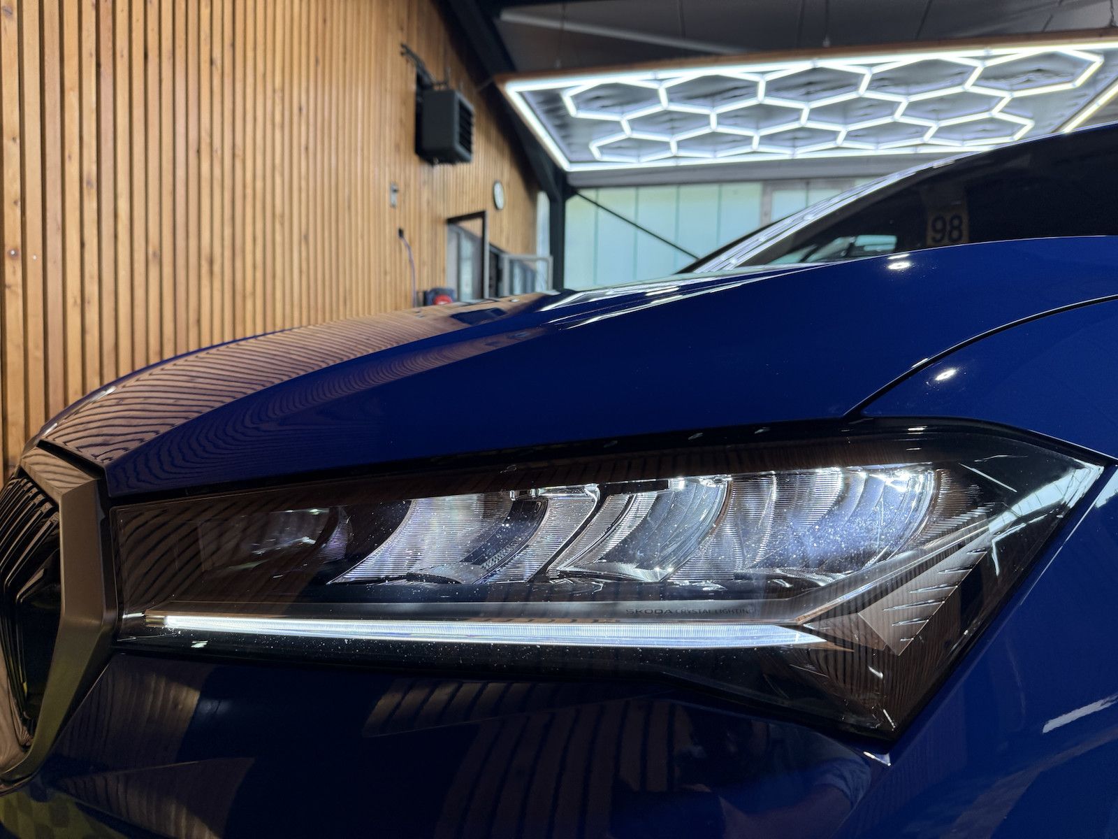 Fahrzeugabbildung SKODA Superb Combi 1,5 eTSI DSG n.Modell *Navi*Kam*LED